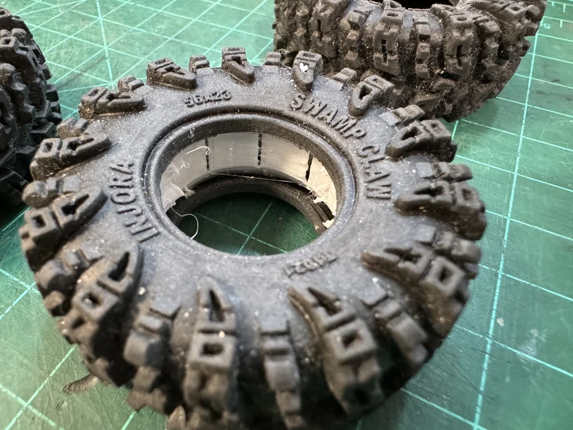 Miếng insert anti-foam cho Injora Swamp Claw 1.0 - Image 2