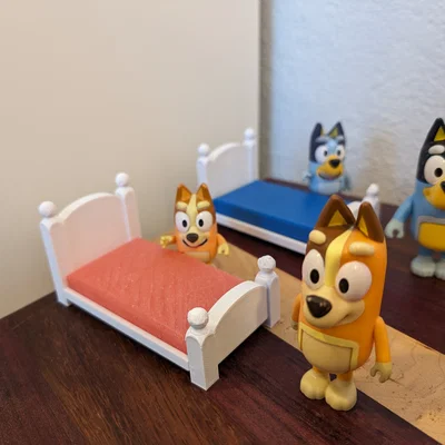 Giường Bluey & Bingo (khung giường và nệm)