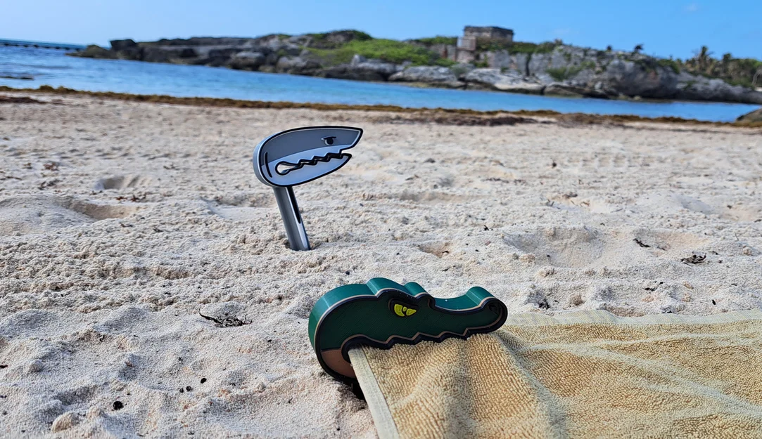 Kẹp Khăn Biển (Beach Towel Clip) Croc & Shark - Image 1