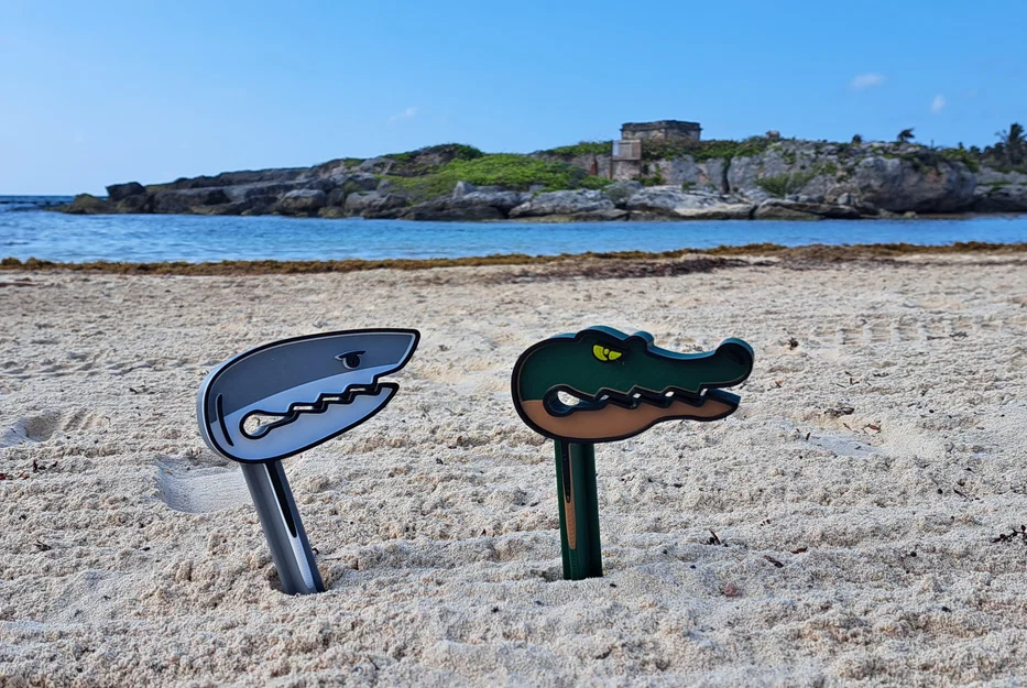 Kẹp Khăn Biển (Beach Towel Clip) Croc & Shark - Image 3