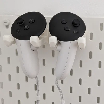 Giá treo kính Quest 3 và tay cầm cho bảng IKEA SKADIS tiện lợi