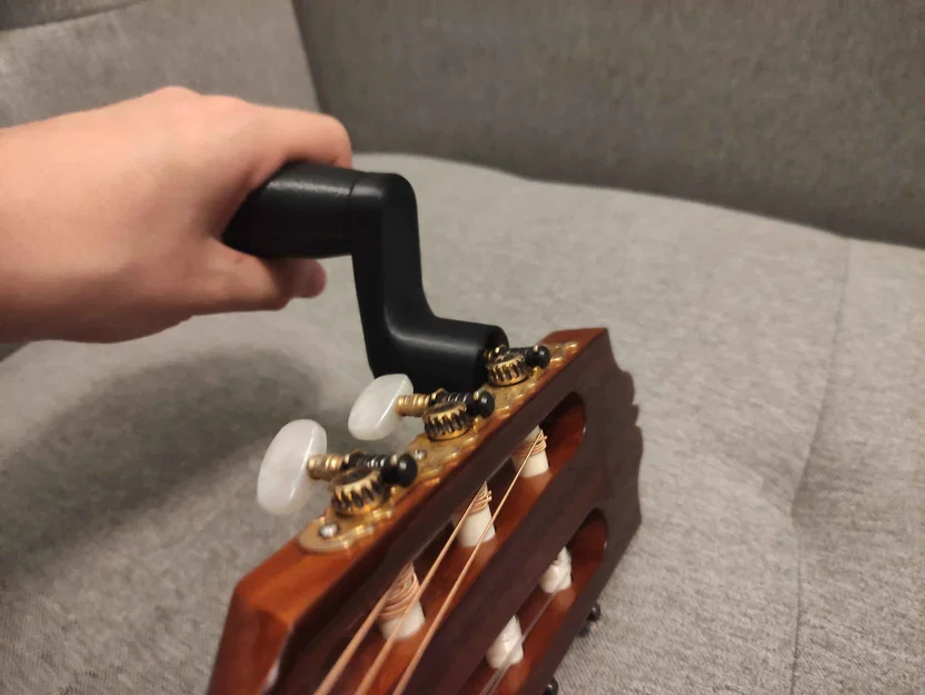 Tay quay lên dây đàn guitar 3D tiện dụng, dễ in tại nhà - Image 1