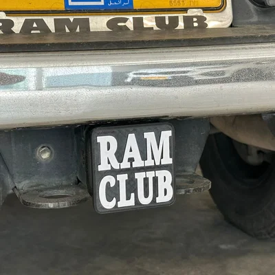 Nắp đậy móc kéo 2.5 inch cho xe bán tải RAM 2500 / 3500