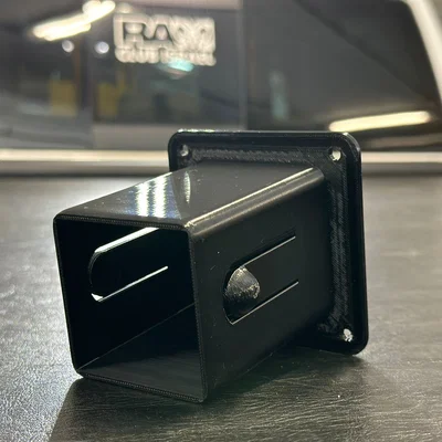 Nắp đậy móc kéo 2.5 inch cho xe bán tải RAM 2500 / 3500