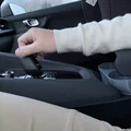 Polestar 2: Cupholder đôi và kê/tựa tay (Armrest) - Thumbnail 3