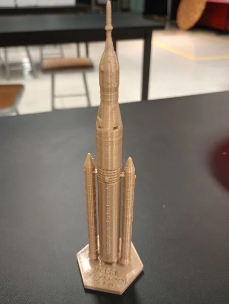 Mô hình tên lửa NASA Space Launch System (SLS) dành cho lớp học - Image 3