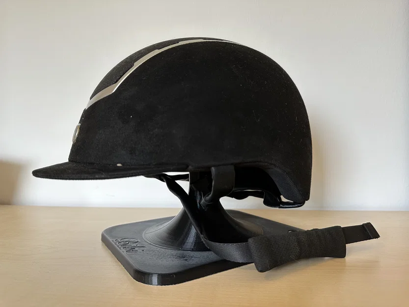 Giá đỡ mũ bảo hiểm chắc chắn và ổn định - Image 3