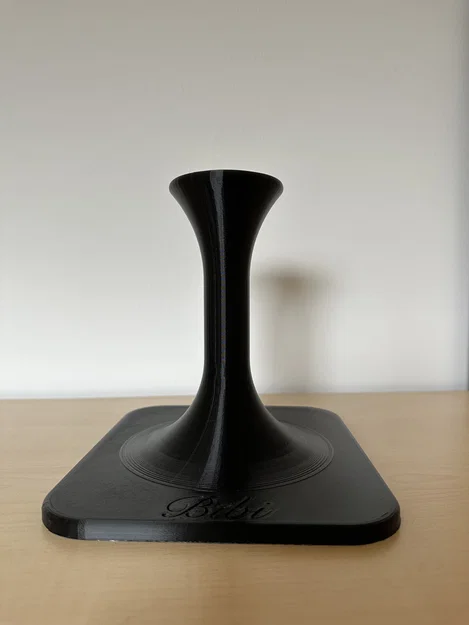 Giá đỡ mũ bảo hiểm chắc chắn và ổn định - Image 5