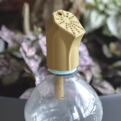 Nắp tưới cây cho chai nước (Watering bottle cap)