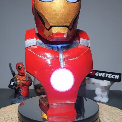 Mô hình tượng bán thân Iron Man tự lắp đèn LED cực chất