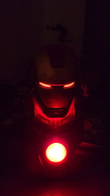 Mô hình tượng bán thân Iron Man tự lắp đèn LED cực chất - Image 7