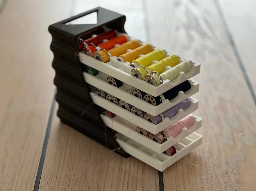 Giá treo cuộn chỉ may & bobbin dạng rack (Remix từ mẫu của HenrikHorne) - Image 1