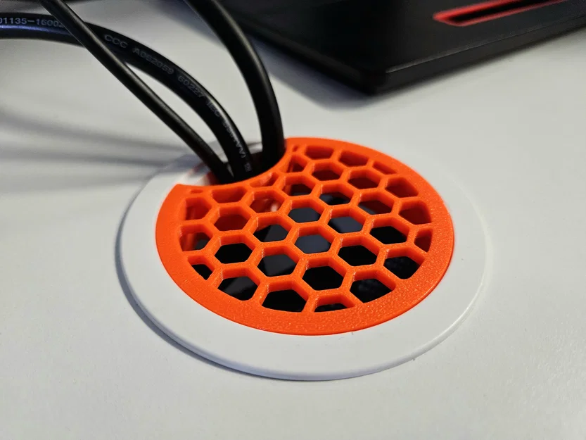 Nắp đậy lỗ luồn dây bàn làm việc họa tiết lục giác - In 3D siêu gọn - Image 1