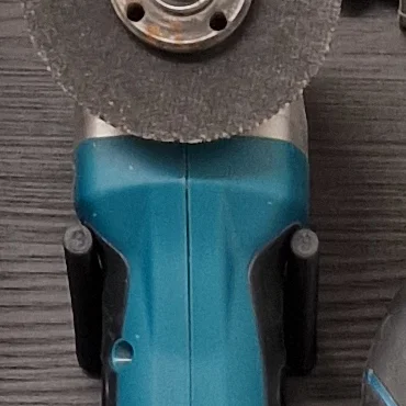 Giá treo tường cho máy mài góc Makita DGA452Z