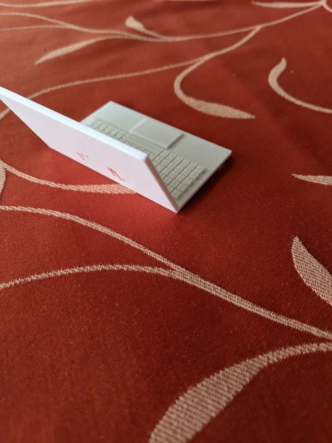 Mô hình Mini Laptop siêu nhỏ trang trí bàn làm việc độc đáo - Image 3