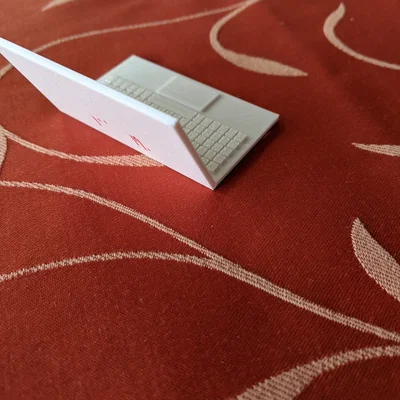 Mô hình Mini Laptop siêu nhỏ trang trí bàn làm việc độc đáo
