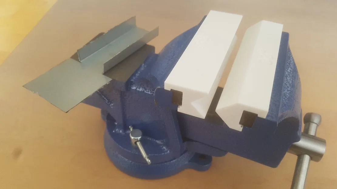 Khuôn uốn kim loại tùy chỉnh cho ê-tô (Parametric vise press brake dies) - Image 1