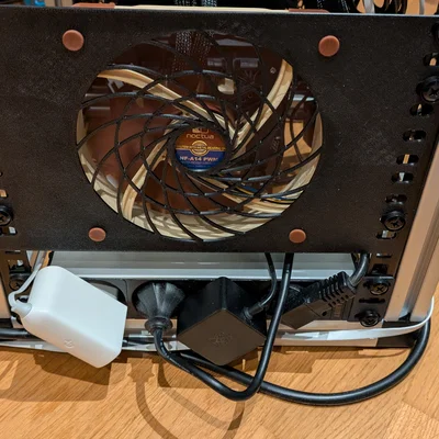 Giá đỡ quạt tản nhiệt Noctua 140mm cho tủ Rack 10 inch
