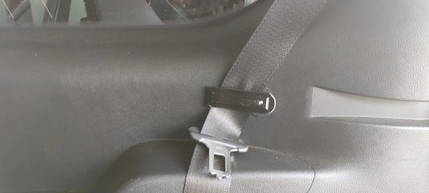 Bộ phận giữ dây đai an toàn (Belt Retainer) cho Ford Galaxy - Image 2