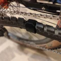 Miếng bảo vệ khung sườn (chainstay protector) cho Fuji Auric hoặc Rakan - Thumbnail 1