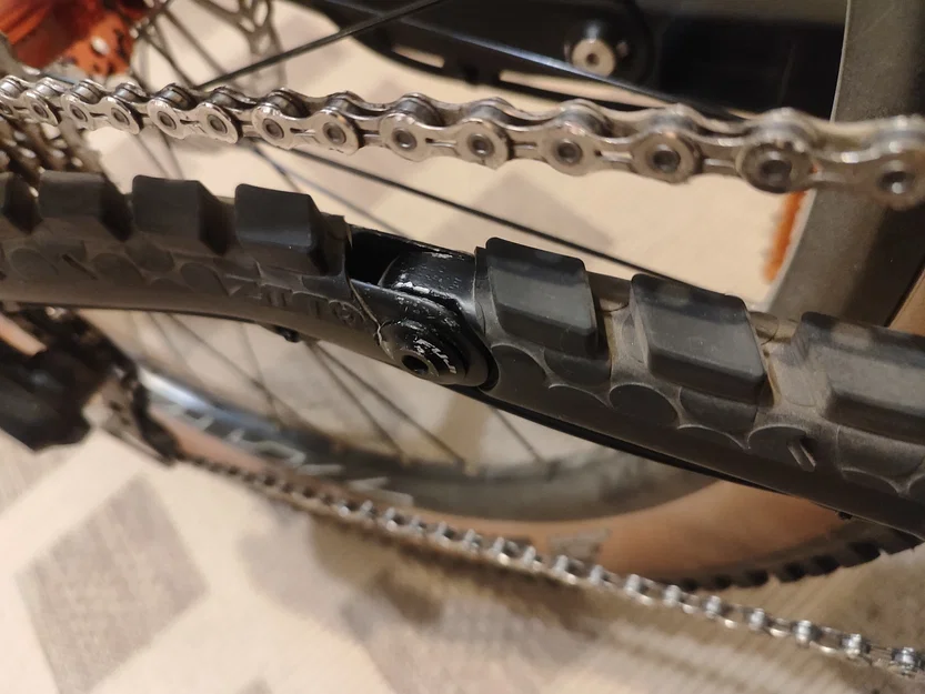 Miếng bảo vệ khung sườn (chainstay protector) cho Fuji Auric hoặc Rakan - Image 2