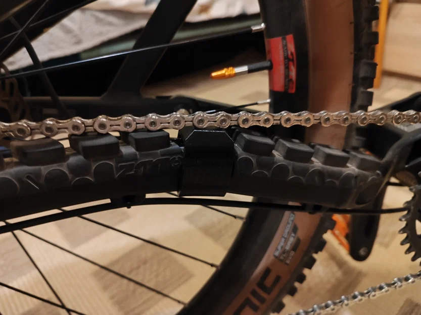 Miếng bảo vệ khung sườn (chainstay protector) cho Fuji Auric hoặc Rakan - Image 5