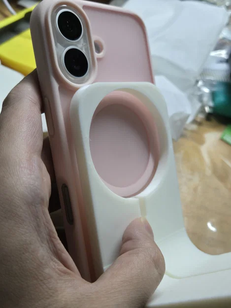 Đế giữ iPhone MagSafe có khe đi dây (góc bo tròn) - Image 3