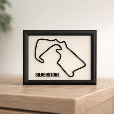 Tranh treo tường đường đua Silverstone – Khung trang trí in 3D tối giản