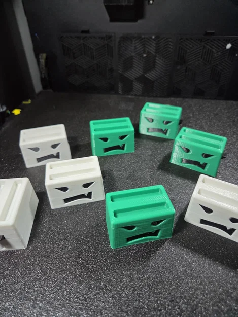 Mô hình Demented Toaster 3D - Đồ trang trí bàn làm việc độc đáo - Image 1