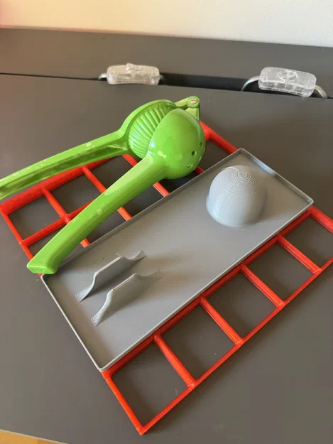 Khay in 3D đựng dụng cụ ép chanh chuẩn Gridfinity 5x2 gọn gàng - Image 2