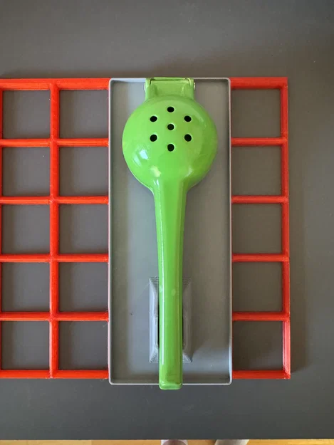 Khay in 3D đựng dụng cụ ép chanh chuẩn Gridfinity 5x2 gọn gàng - Image 3