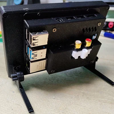 Vỏ hộp Raspberry Pi 4 kèm màn hình DSI 5 inch