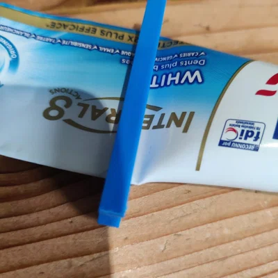 Dụng cụ nặn kem đánh răng 3D thông minh - Giải pháp tiết kiệm tại nhà