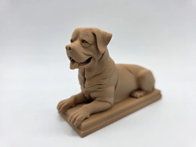 Tượng Chú Chó Rottweiler Đang Nằm - Image 1