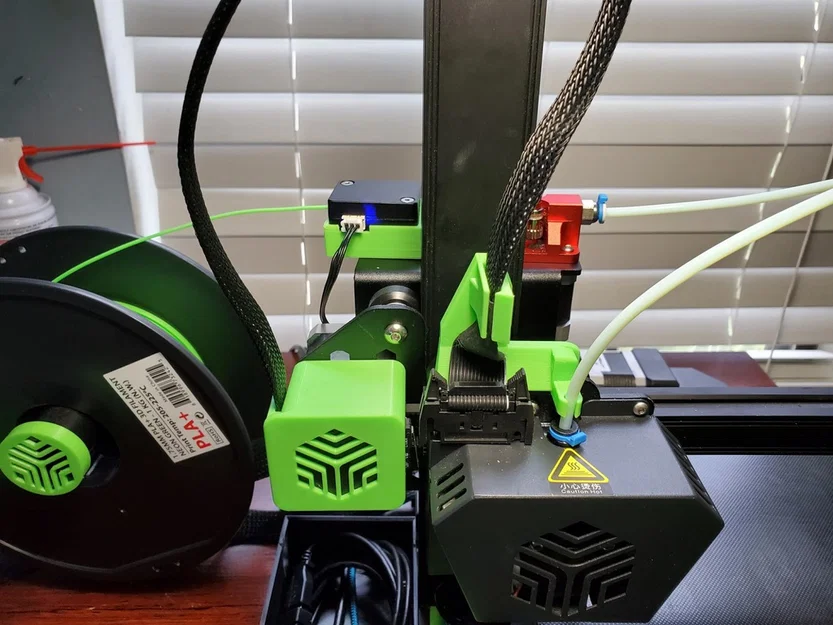 Giá đỡ dây cáp Hot End và ống Bowden cho CR-6 SE - Image 1