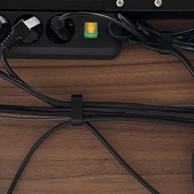 Snap-In Cable Clip Organizer / Management - Giá đỡ và Kẹp cáp thông minh