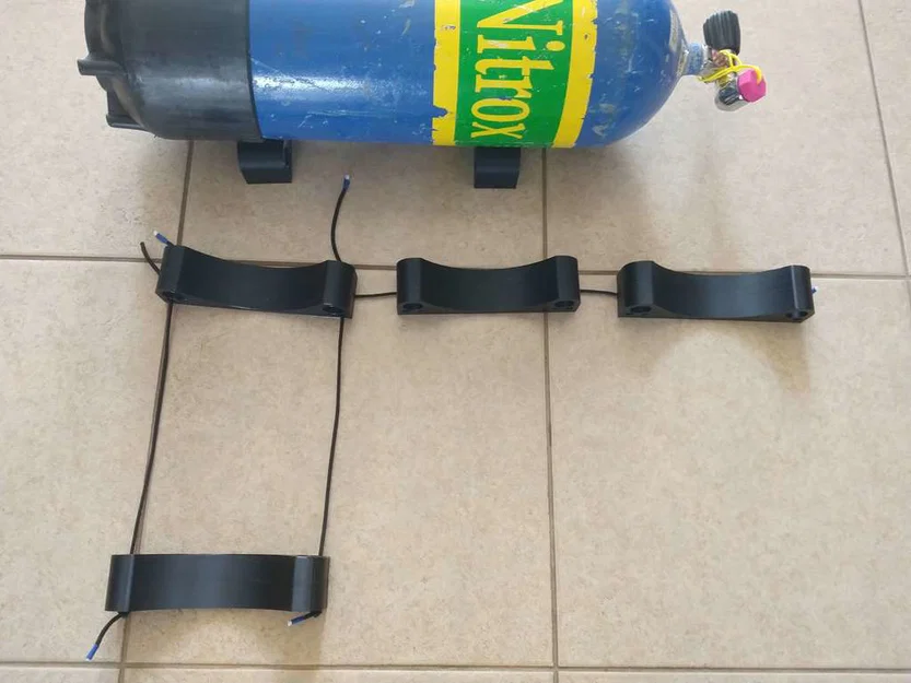 Bộ chặn chống lăn bình dưỡng khí (Scuba Tank Roll Control) - Image 3