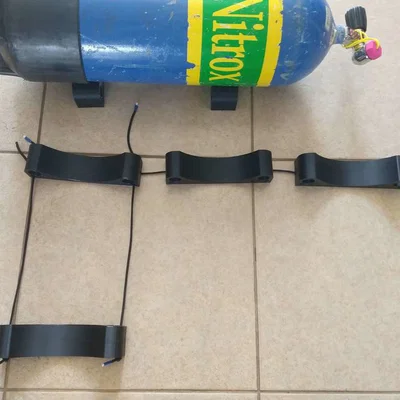 Bộ chặn chống lăn bình dưỡng khí (Scuba Tank Roll Control)