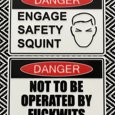 Biển báo an toàn Skookum (Skookum Danger Signs)