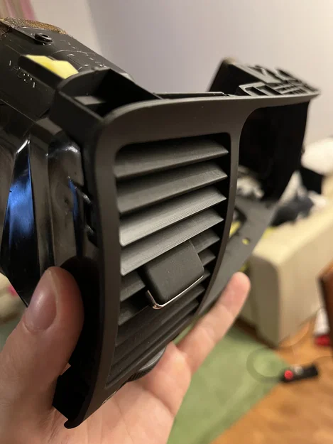 Lá cửa gió điều hòa thay thế cho Toyota Corolla (E12/E120) - Image 1