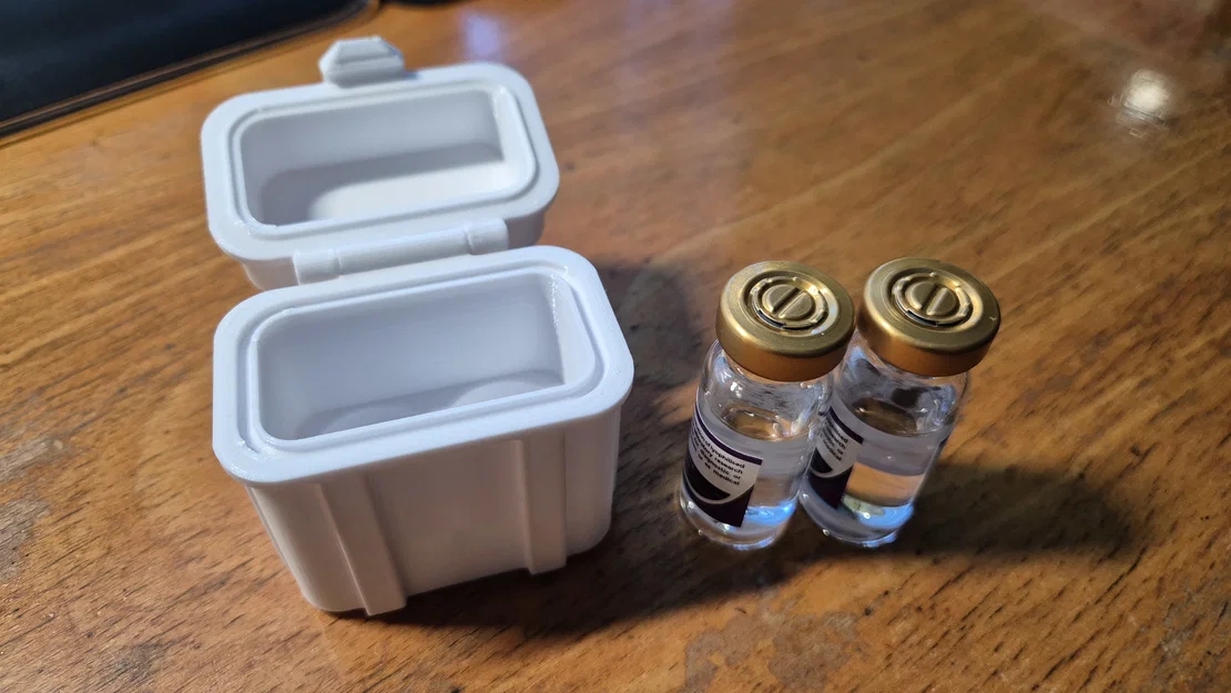 Hộp đựng 2 lọ nước pha tiêm (bacteriostatic water) 3D in - Image 1