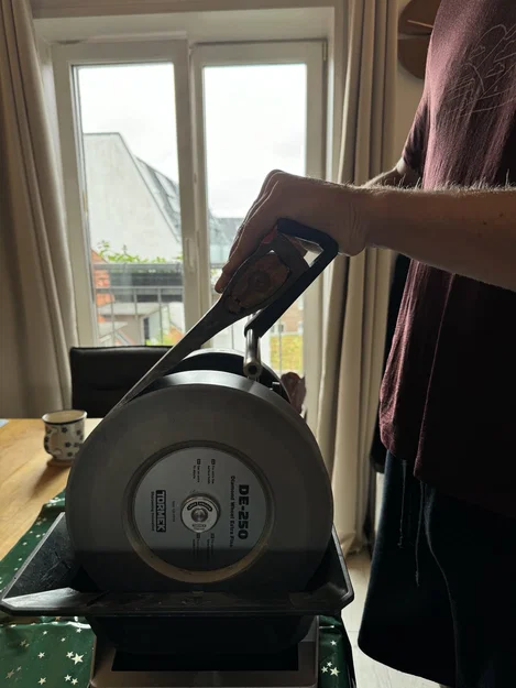 Jig mài sắc rìu lớn trên Tormek (tương tự SVA-170) - Image 1