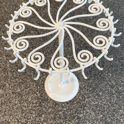 Giá treo vòng cổ xoay (Rotating Necklace Stand)