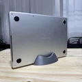 Đế dựng đứng cho MacBook Pro 14 inch - Tối ưu hóa không gian bàn làm việc - Thumbnail 1