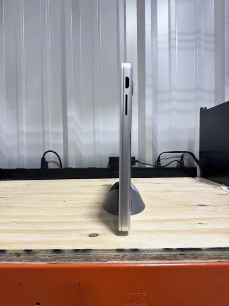 Đế dựng đứng cho MacBook Pro 14 inch - Tối ưu hóa không gian bàn làm việc - Image 2