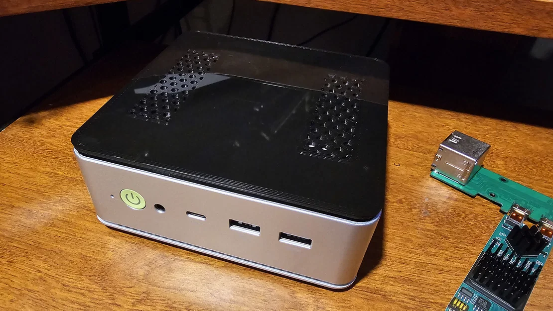 Nắp GMKtec K9 (+ mod capture card) - GMKtec K9 Lid (+ capture card mod) - Image 1