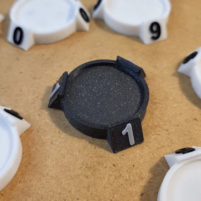 Đế mini DnD 25mm kèm tile số để dán
