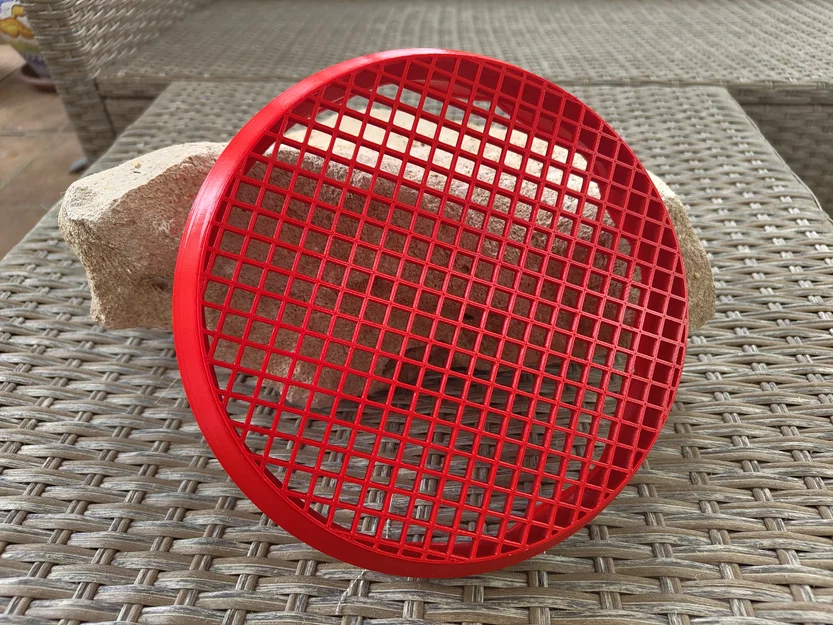 Đồ chơi sàng cát (Toy sand sifter) cho bé - Image 3