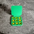 Bộ trò chơi cờ ca-rô 3D bỏ túi nhỏ gọn (Tik Tak Toe to Go) - Thumbnail 1