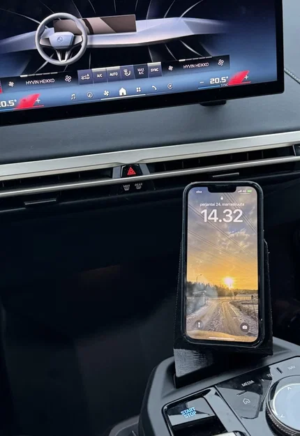 Đế giữ điện thoại tích hợp MagSafe cho xe BMW iX in 3D - Image 1